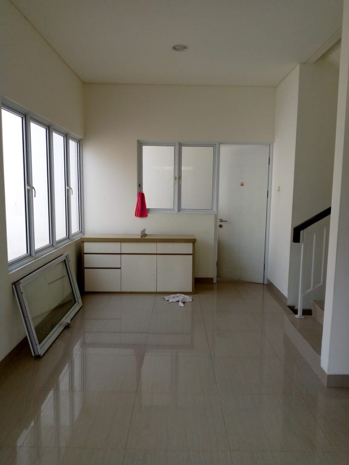 Rumah Disewakan Semi Furnished di Cluster Candi Djava Residence Jababeka Cikarang